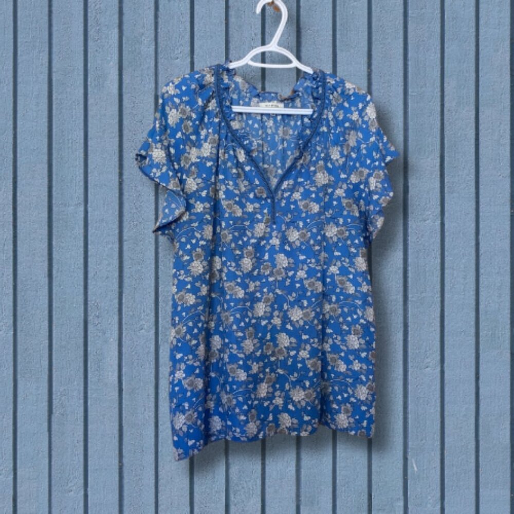 Max Studio Blue and White Blouse Elegant Design